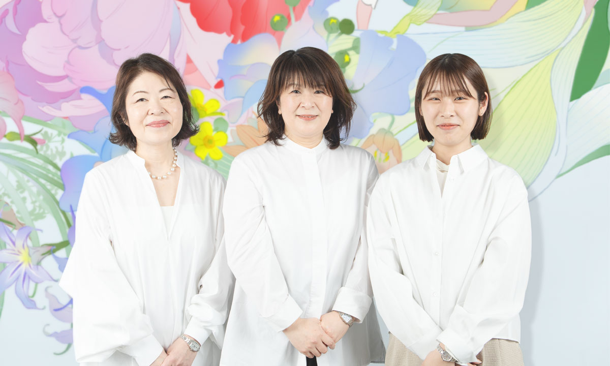 デザイナー3人の集合写真